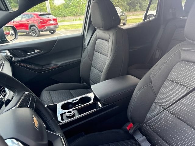2027 Chevrolet Equinox LT - Photo 27