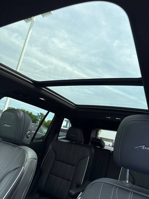 2025 Buick Enclave Avenir