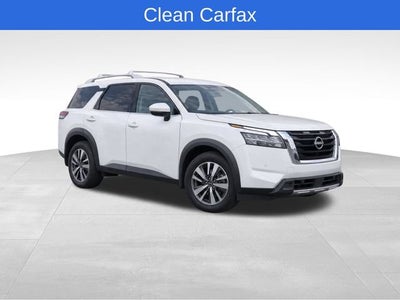 2023 Nissan Pathfinder SL