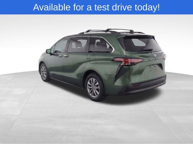 2021 Toyota Sienna XLE