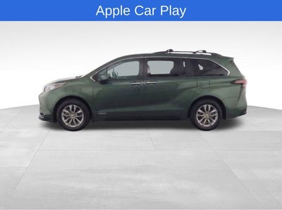 2021 Toyota Sienna XLE