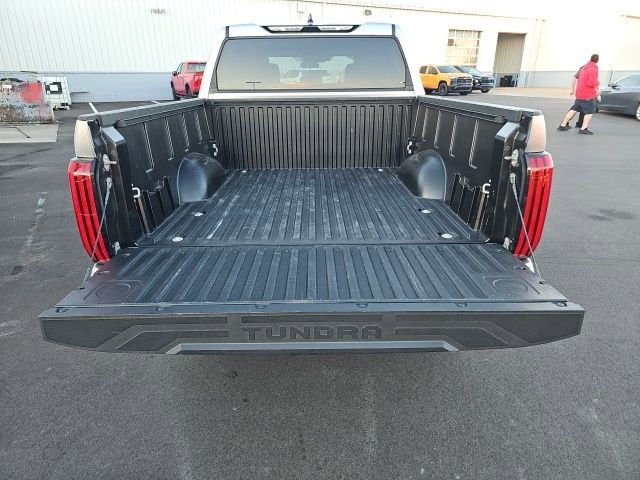 2022 Toyota Tundra 4WD SR5