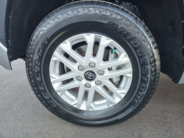 2022 Toyota Tundra 4WD SR5