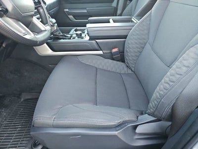 2022 Toyota Tundra 4WD SR5