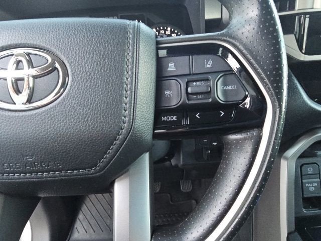 2022 Toyota Tundra 4WD SR5