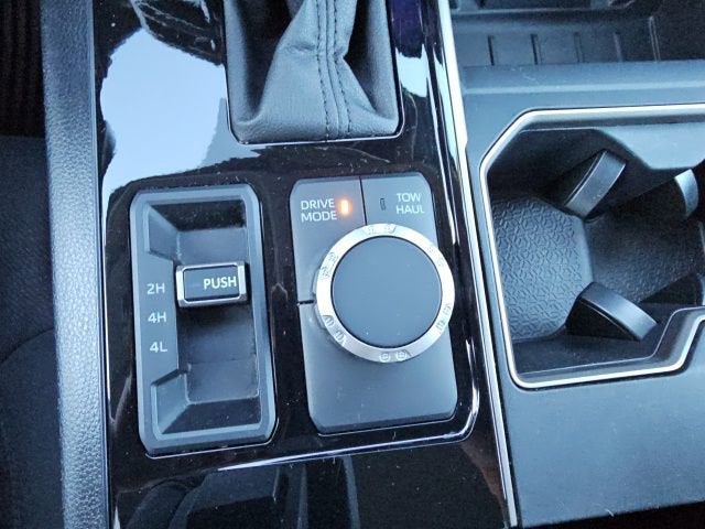 2022 Toyota Tundra 4WD SR5