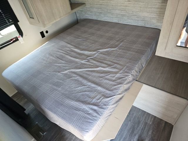 2025 FOREST RIVER AURORA Base