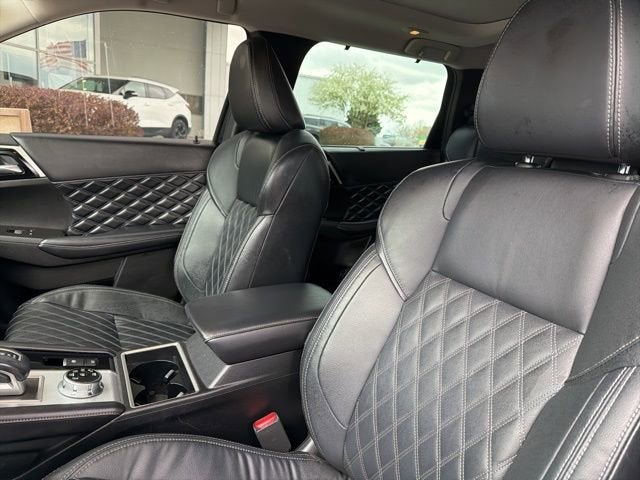 2023 Mitsubishi Outlander SEL