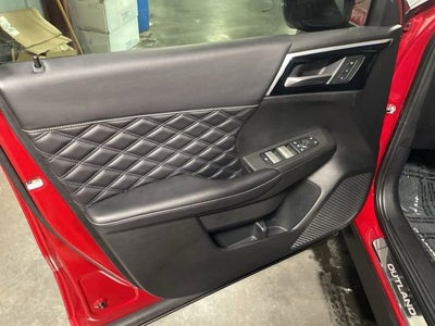 2023 Mitsubishi Outlander SEL