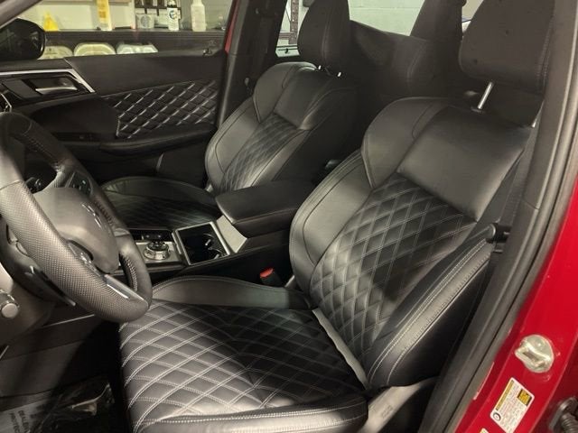 2023 Mitsubishi Outlander SEL