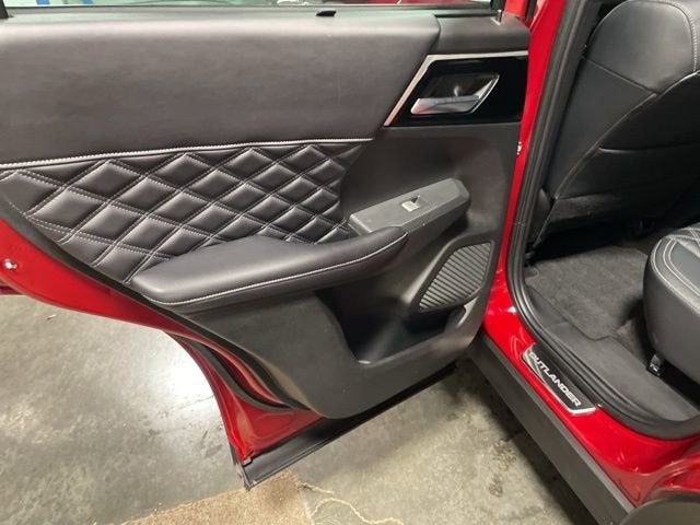 2023 Mitsubishi Outlander SEL