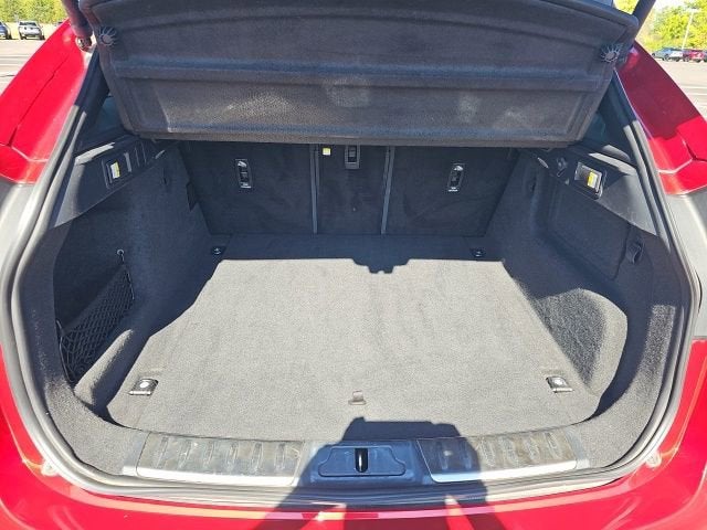 2024 Jaguar F-PACE R-Dynamic S