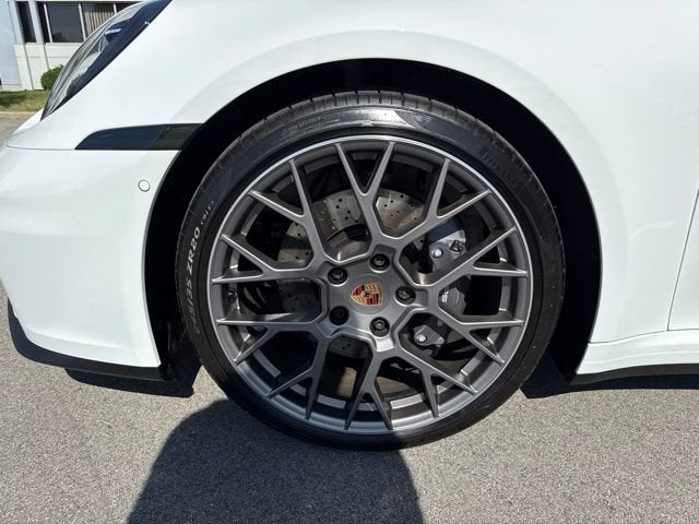 2025 Porsche 911 Carrera
