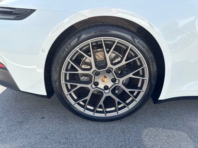 2025 Porsche 911 Carrera