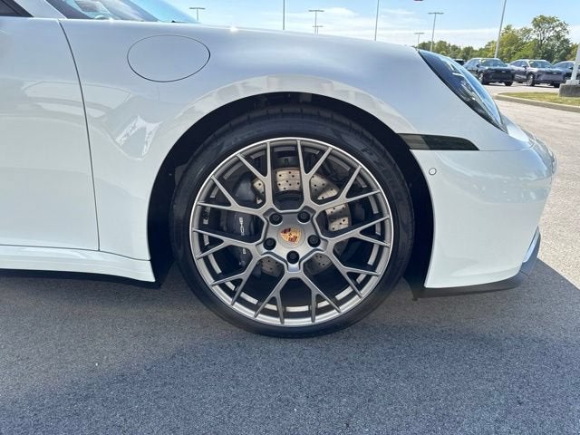 2025 Porsche 911 Carrera