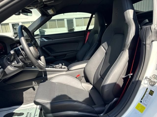 2025 Porsche 911 Carrera