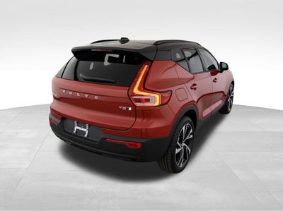 2021 Volvo XC40 R-Design