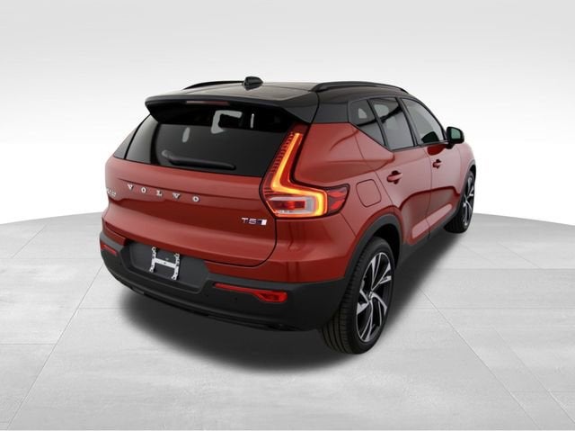 2021 Volvo XC40 R-Design