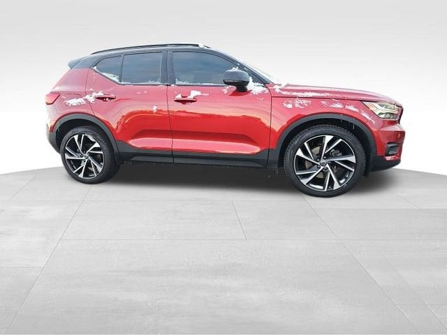 2021 Volvo XC40 R-Design
