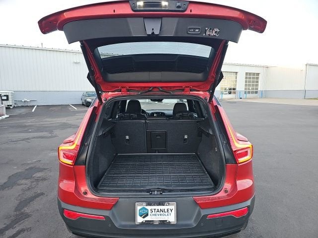 2021 Volvo XC40 R-Design