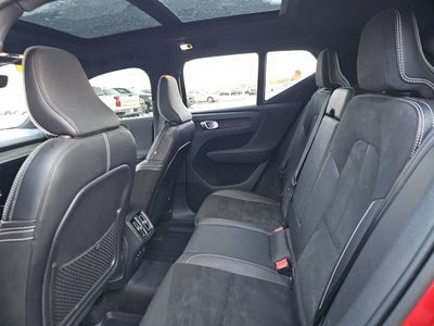 2021 Volvo XC40 R-Design