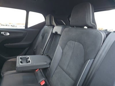 2021 Volvo XC40 R-Design