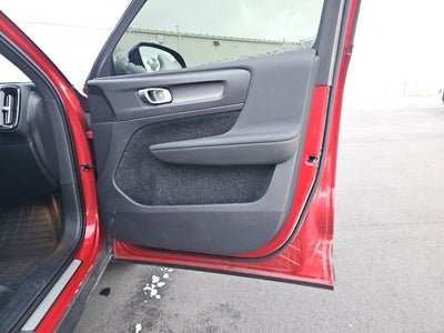 2021 Volvo XC40 R-Design