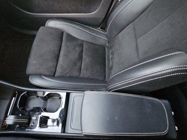 2021 Volvo XC40 R-Design