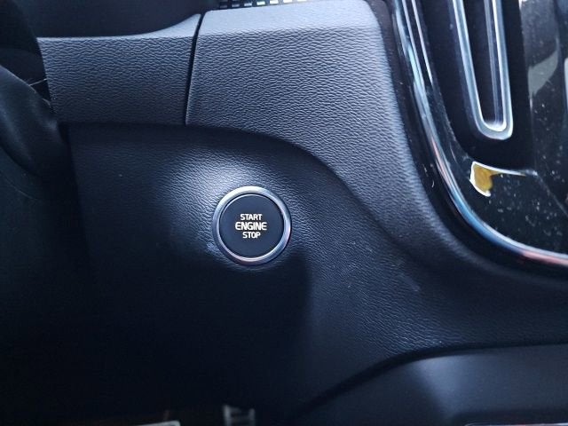 2021 Volvo XC40 R-Design