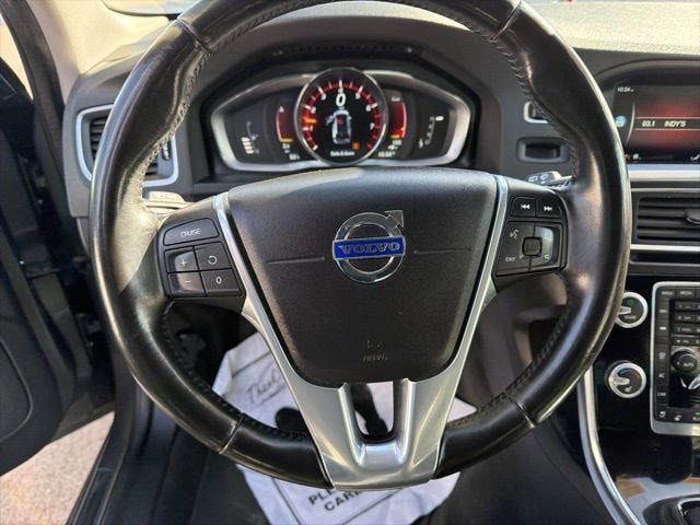 2016 Volvo V60 Cross Country T5