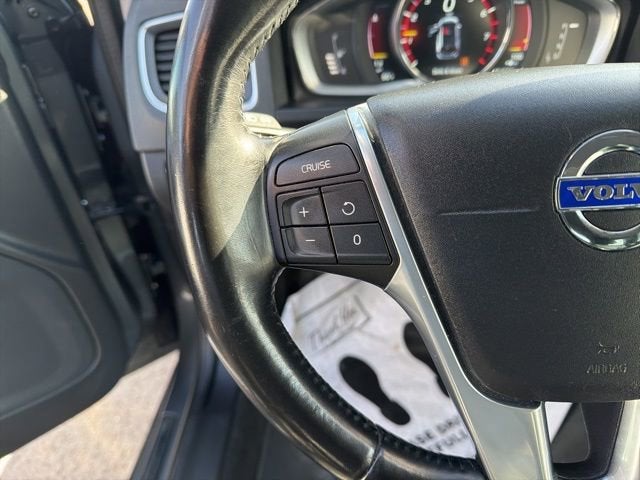 2016 Volvo V60 Cross Country T5