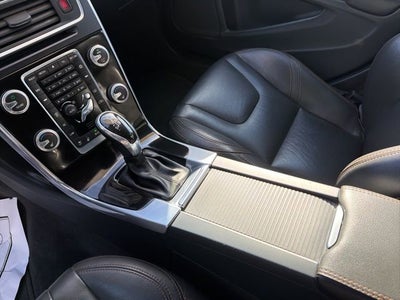 2016 Volvo V60 Cross Country T5