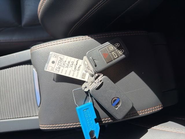 2016 Volvo V60 Cross Country T5